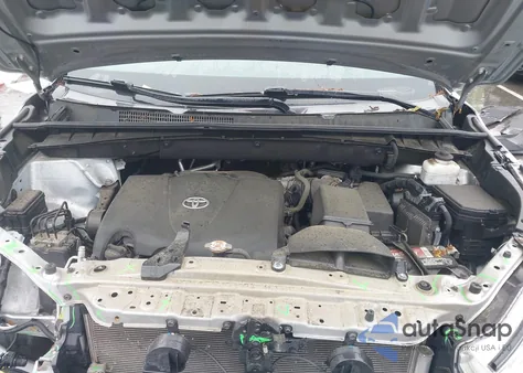 2019 Toyota Highlander Le из США, поврежденный, VIN 5TDBZRFH9KS975208